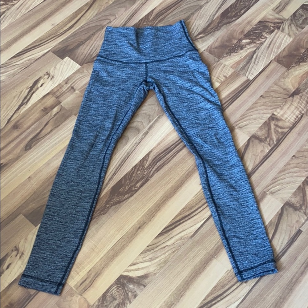 Lululemon Wonder under leggings